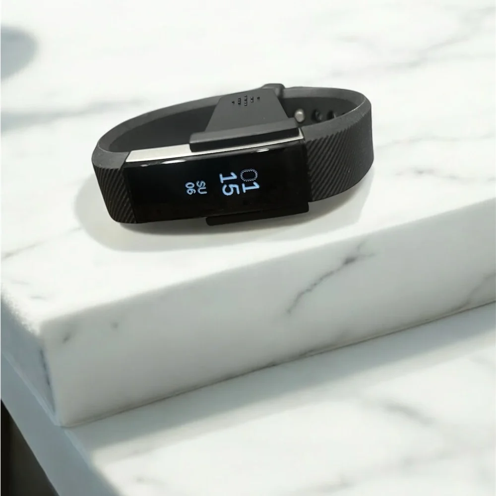 Fitbit Alta Black Fitness Wristband For Repair